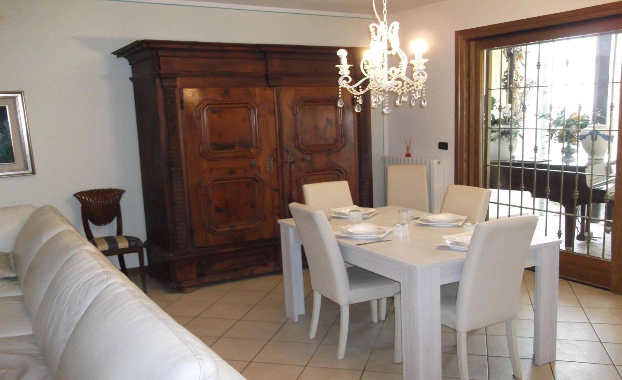 Villa Paradiso Polpenazze del Garda Luaran gambar
