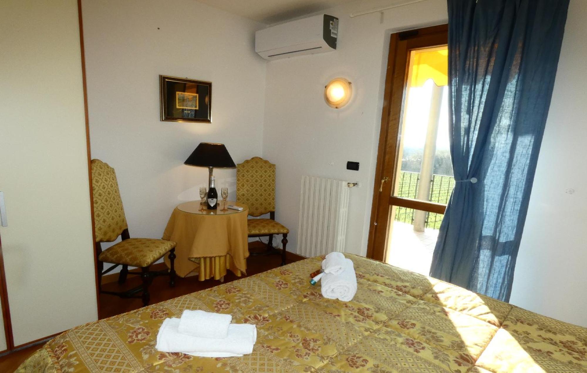 Villa Paradiso Polpenazze del Garda Luaran gambar