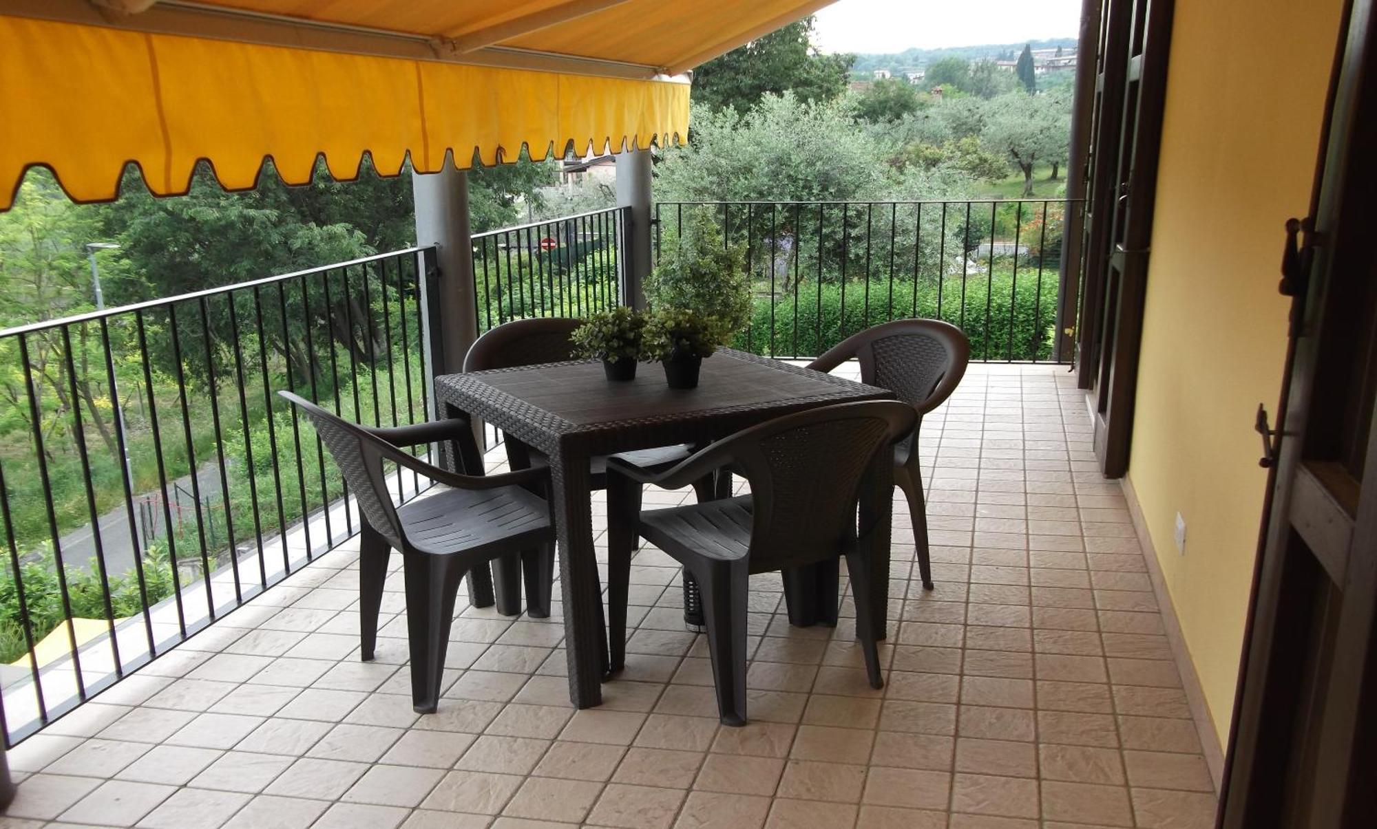 Villa Paradiso Polpenazze del Garda Luaran gambar