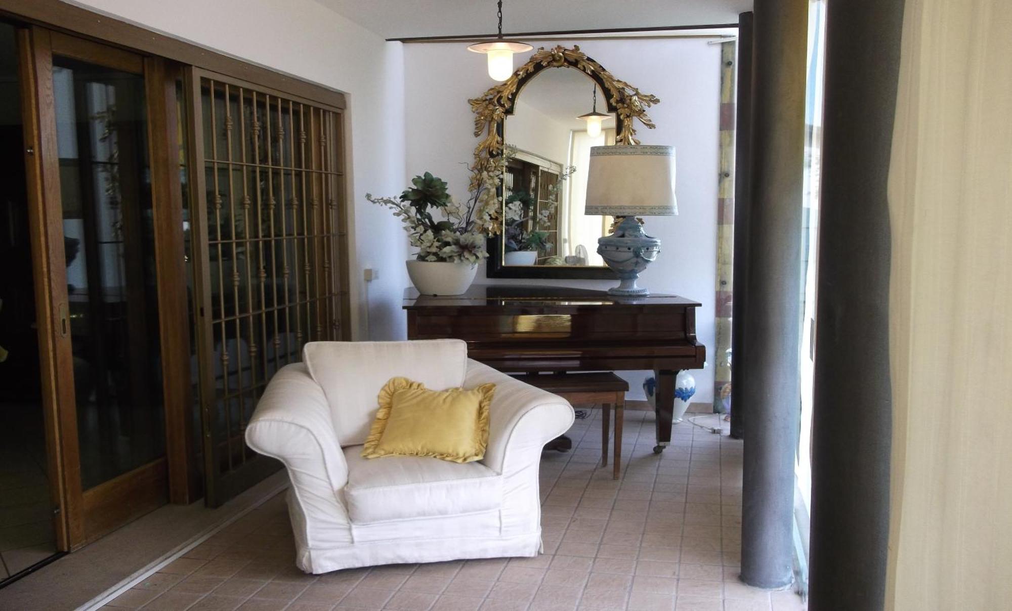 Villa Paradiso Polpenazze del Garda Luaran gambar